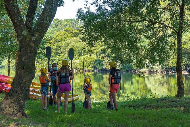KAYAK TOUR I Going down the Lima River in Kayak | AV - FAQ