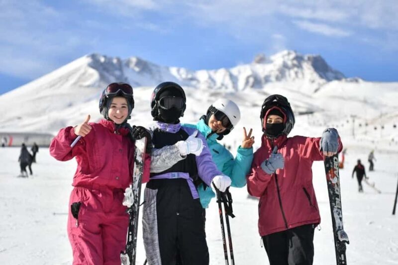 Kayseri: Erciyes Ski Tour with Equipment & Optional Trainer - Starting the Day: Convenience and Comfort