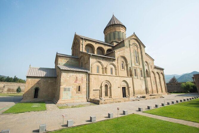 Kazbegi, Gudauri, Mtskheta & Ananuri Full Day Private Tour From Tbilisi - Exploring Georgia’s Mountain Marvels: The Kazbegi, Gudauri, Mtskheta & Ananuri Full Day Private Tour