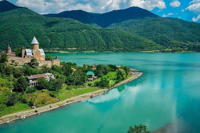 Kazbegi, Gudauri, Mtskheta & Ananuri Full Day Private Tour From Tbilisi - The Sum Up