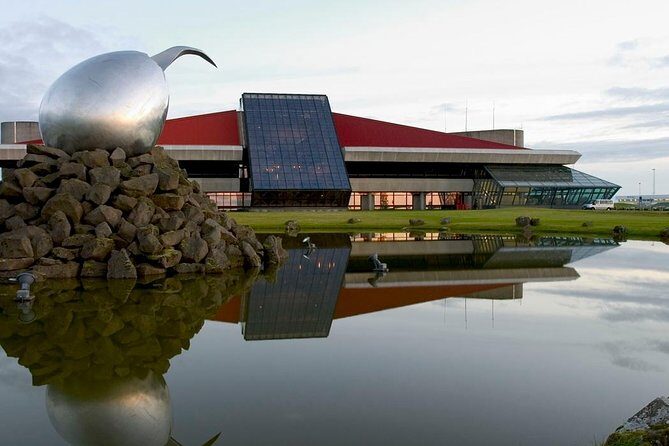 Keflavik To Reykjavik Private Luxury Airport Transfer - Why Choose This Private Transfer?