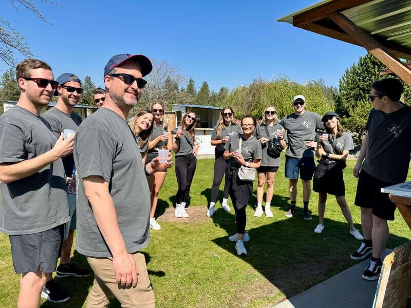 Kelowna: E-Bike Bee Tour w/ Tastings, Lunch, and Audioguide - Key Points