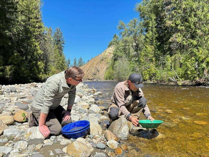Kelowna E-Bike Gold Panning Expedition - Kelowna E-Bike Gold Panning Expedition: A Truly Unique Outing