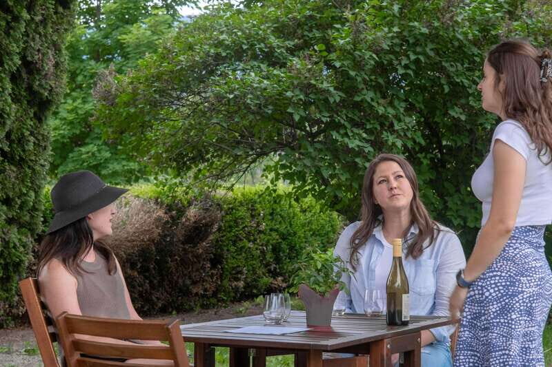 Kelowna: Wine Tasting by E-bike, Smartphone Guide & Lunch - The Lunch Experience