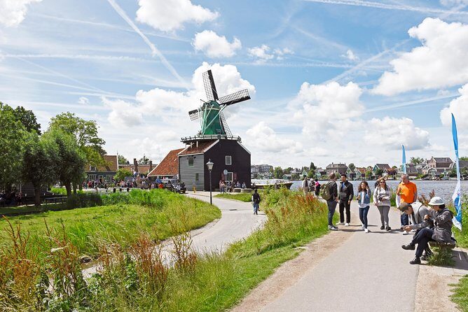 Keukenhof and Zaanse Schans Windmills Day Trip from Amsterdam - Who Should Consider This Tour?
