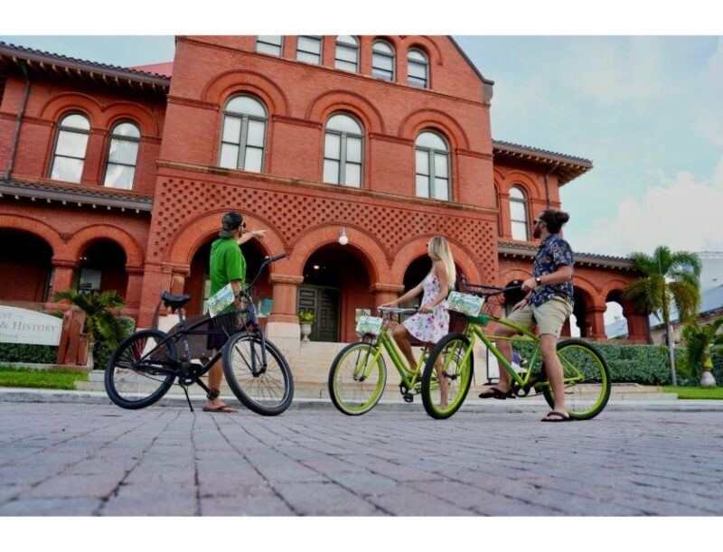 Key West: Guided Bicycle Tour with Key Lime Pie - Key Points