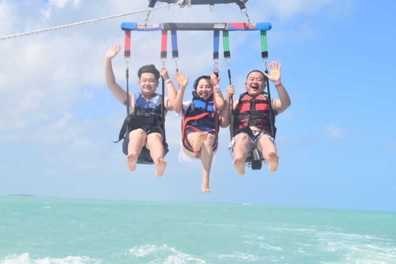 Key West Parasailing at Smathers Beach - An Overview of the Experience
