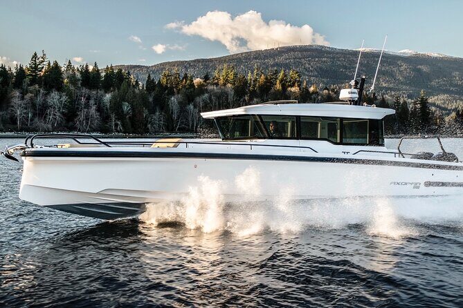 Key West Private Luxury Charter Rental: Boat Rental with Captain - Key Points