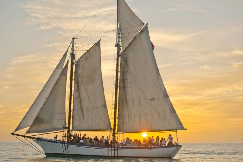 Key West: Windjammer Champagne Sunset Sail - The Crew & Atmosphere