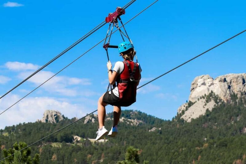 Keystone, SD: Pinnacle Zipline Tour by Mt. Rushmore - What to Expect from the Pinnacle Zipline Tour