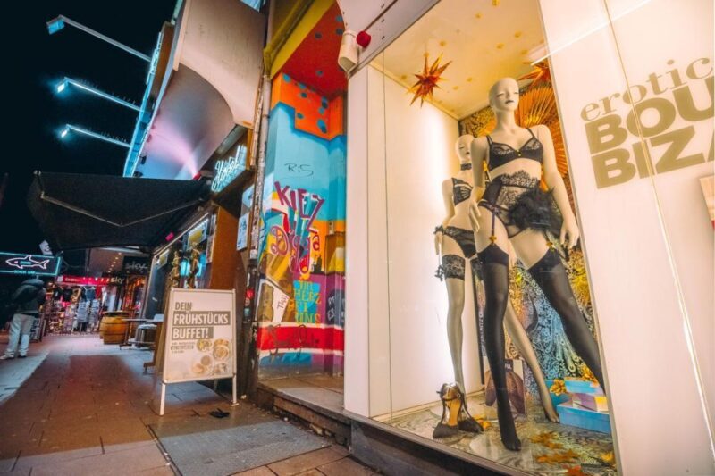 KIEZ SPEED TOUR/ADULTS ONLY - 1h - Discover Hamburgs Red Light District with the Kiez Speed Tour