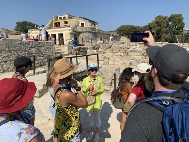 Knossos: Knossos Palace Skip-the-Line Guided Walking Tour - How the Minoan Story Gets Told at Knossos