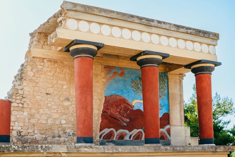Knossos: Knossos Palace Skip-the-Line Guided Walking Tour - The “Throne of Minos” and Sacred Areas