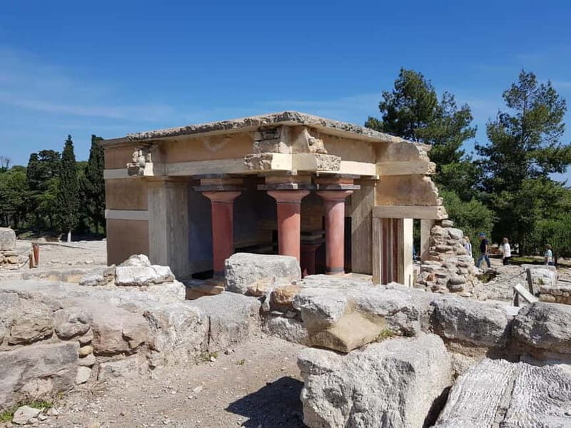 Knossos Palace and Pottery experience. Excursion Safari - Exploring Crete: Knossos Palace and Pottery Experience — An Honest Look
