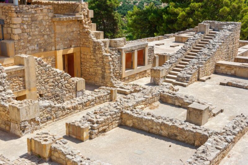 Knossos Palace Skip-the-Line Ticket & Private Guided Tour - Key Points