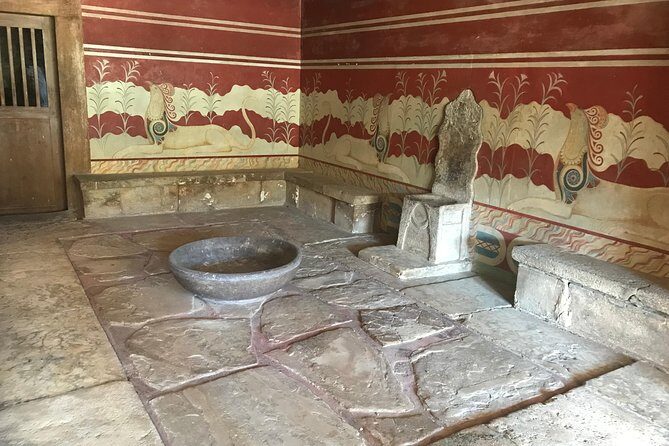 Knossos Palace Tour with Transfer & Skip-the-Line Entry Ticket - Who Should Consider This Tour?