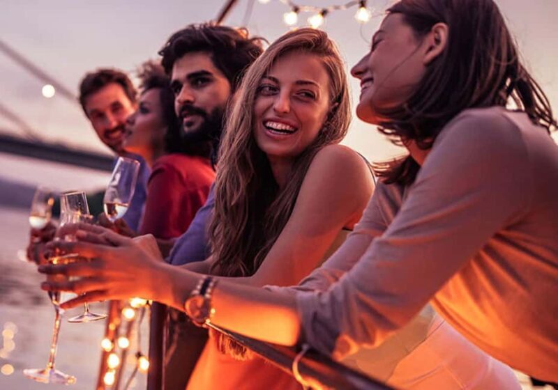 Knoxville: Sunset Dinner Cruise on Tennessee River - Key Points