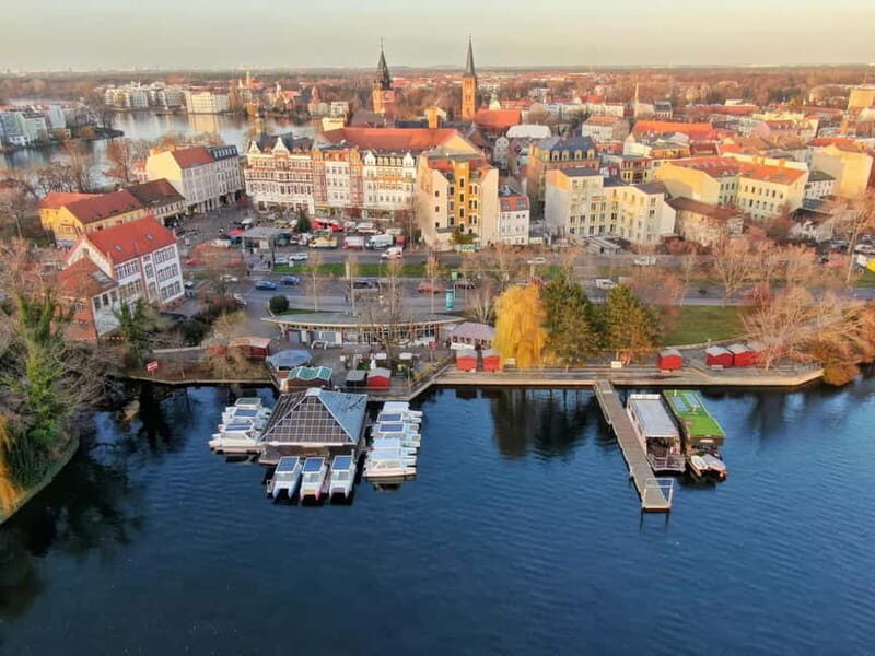 Köpenick Berlin: Self-Drive Boat Tour for up to 8 people - Key Points
