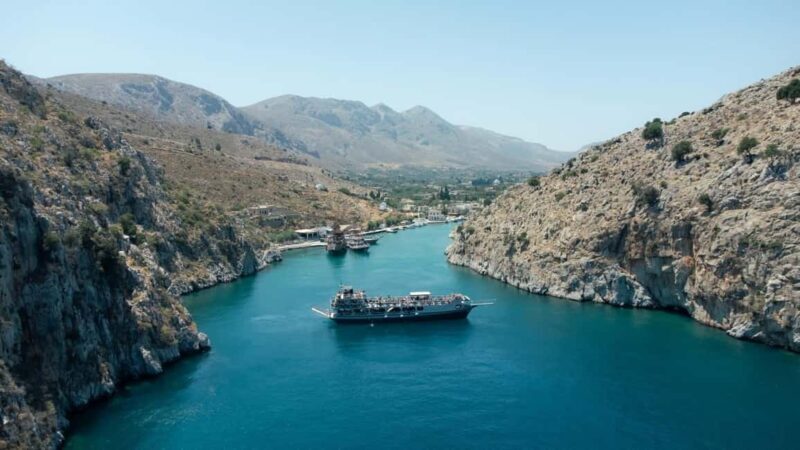 Kos Pearl 3 Island: Lounge in Luxury on the Aegean Waves - Your time on the boat: food, music, and fun