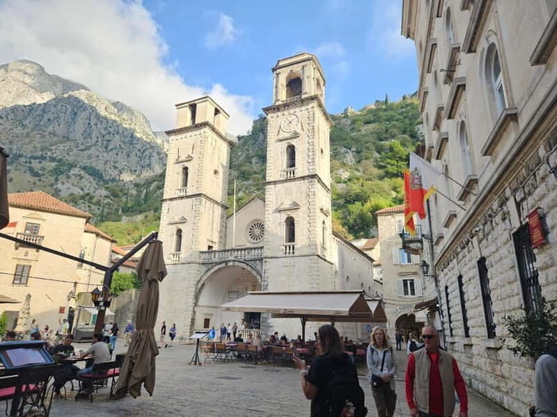 Kotor Old Town Walking Tour - Discovering the Squares and Their Stories