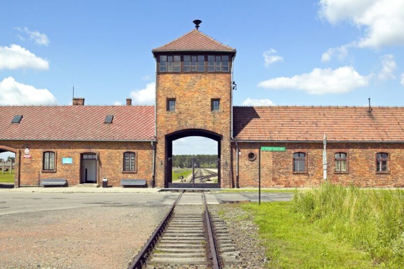 Krakow: Auschwitz-Birkenau and Salt Mine Guided Tour - What to Expect from the Tour