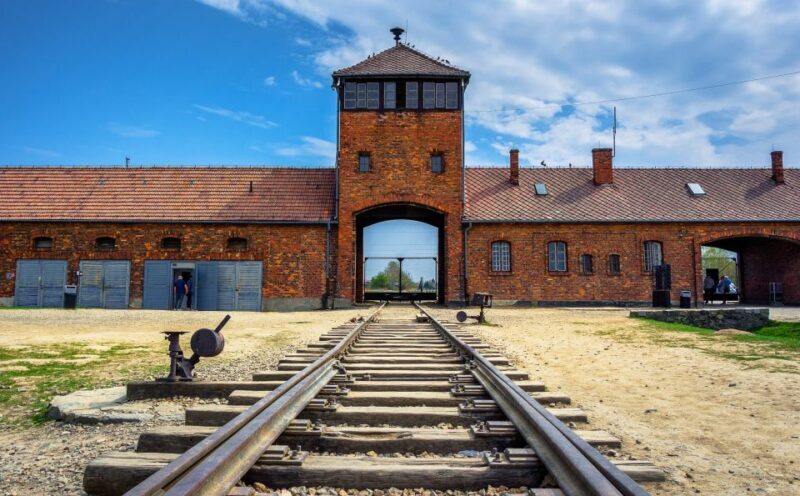 Krakow: Auschwitz Guided Tour with Optional Hotel Pickup - The Experience from the Traveler’s Perspective