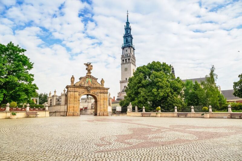 Krakow: Czestochowa & Black Madonna Day Tour - Key Points
