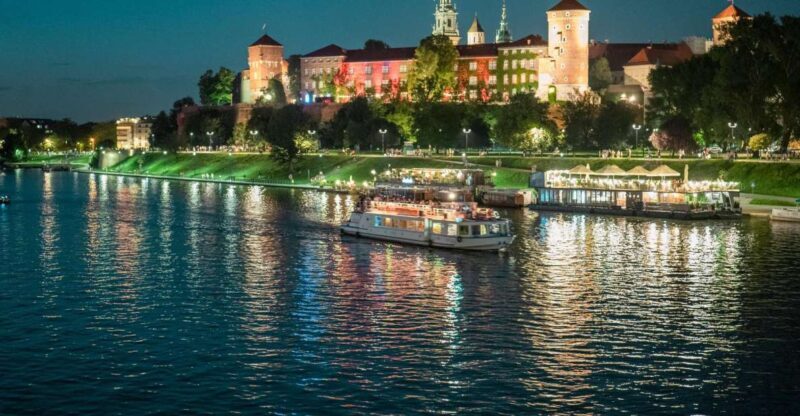 Krakow: Evening Cruise with a Glass of Wine - The Experience in Detail