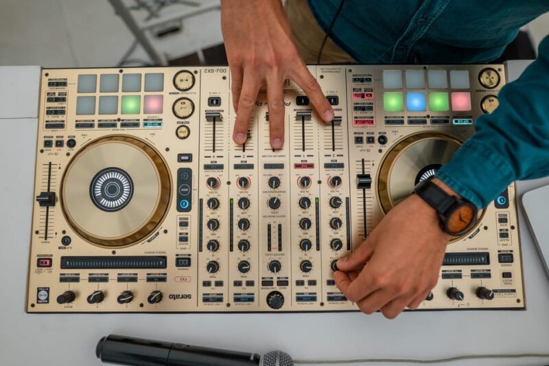 Kraków: Evening or Night River Cruise - Practical Details and Tips