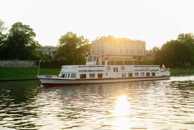 Krakow: Evening or Night Sightseeing Cruise - Key Points