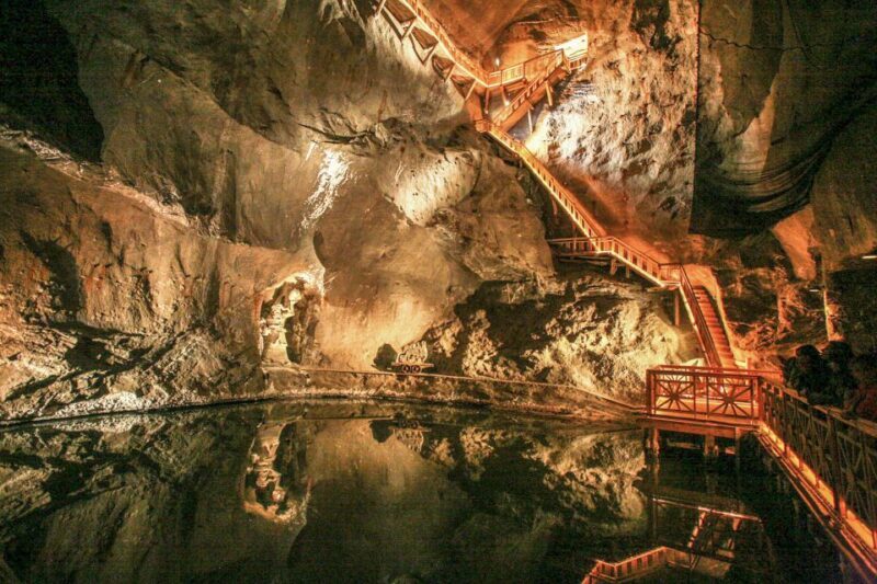 Krakow: Full-Day Auschwitz-Birkenau & Salt Mine Guided Tour - Who Should Consider This Tour?