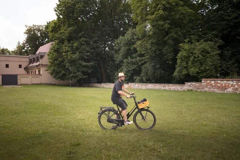 Krakow: Full-Day Bike Rental - Exploring Krakow on Two Wheels: Whats in Store?