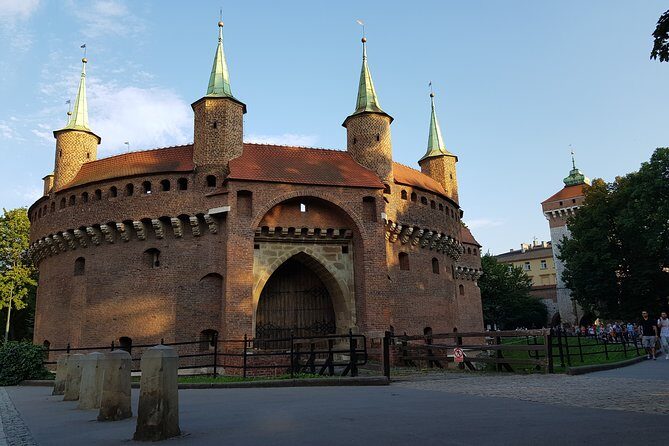 Krakow Grand City Tour by golf cart - All 3 districts - FAQs