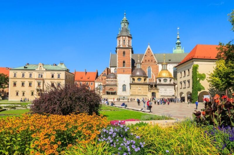 Krakow: Guided Tour of Wawel Hill and St. Mary's Basilica - Key Points