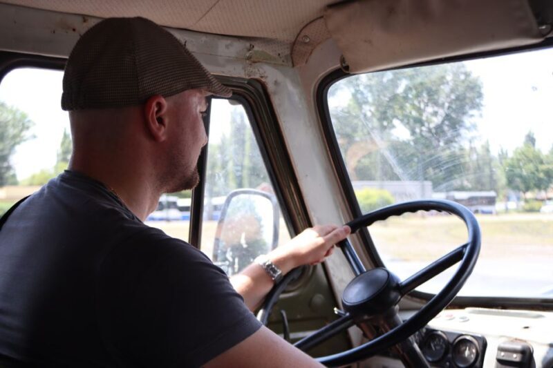 Krakow: Guided Tour to Nowa Huta on Commie Retro Van - Points to Consider