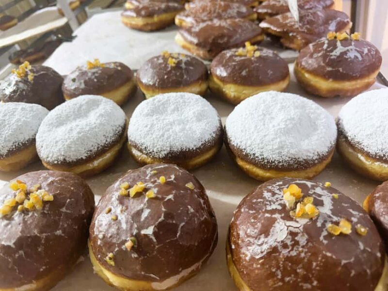 Krakow: Hidden Gems Food and Culture Tour for Small Groups - Visiting Local Bakeries and Restaurants