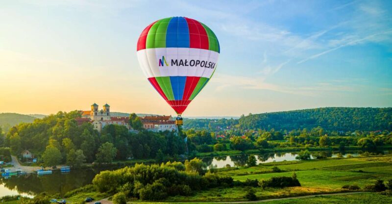 Kraków: Hot Air Balloon Flight with Champagne - How Does the Price Stack Up?