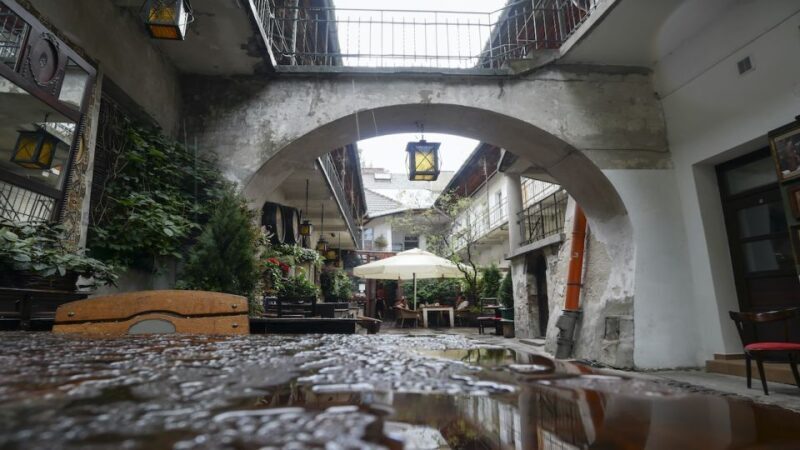 Krakow: Kazimierz Jewish Quarter Walking Tour - FAQ