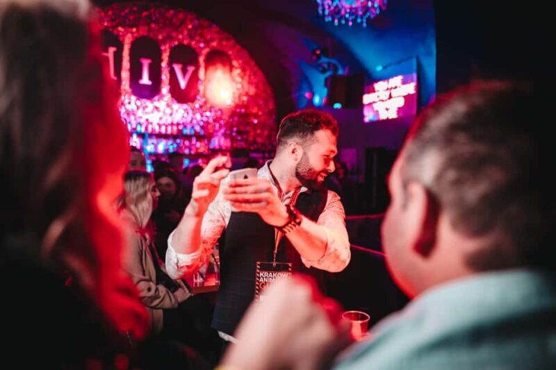 Krakow: New Year's Eve Pub Crawl w/ 2 Hours Unlimited Drinks - The Experience You Can Expect