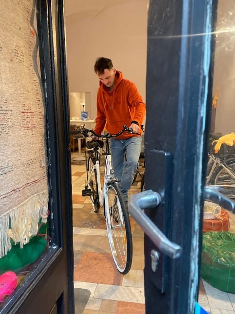 Krakow: Old Town and Kazimierz Guided Bike Tour - Who Should Consider This Tour?