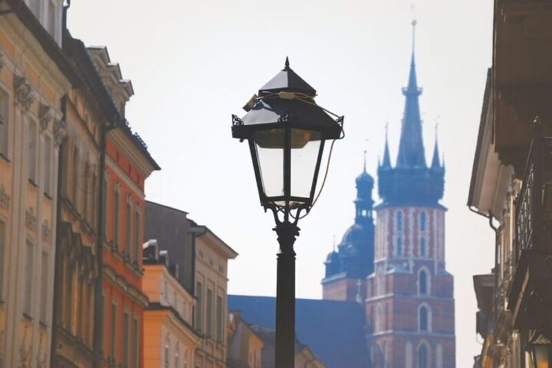 Krakow : Old Town Walking Tour With A guide - What You Can Expect During the Tour