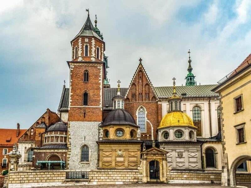 Krakow: Old Town Walking Tour with Private Guide - The Value of a Private Guided Tour