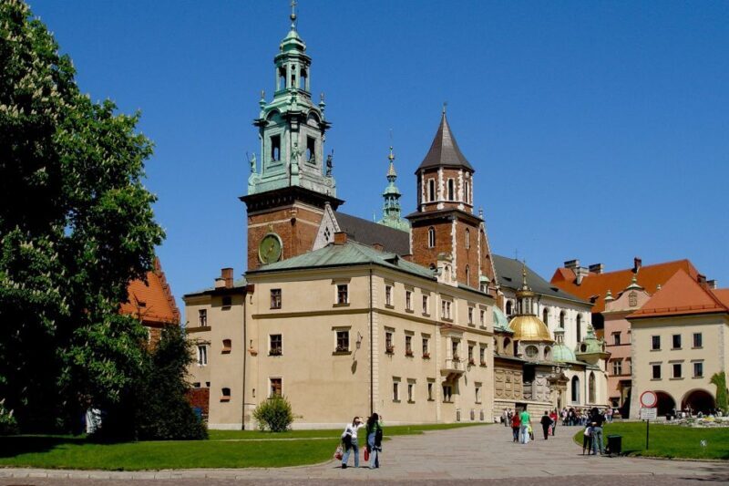 Krakow: Old Town, Wawel, and Wieliczka Salt Mine with Lunch - A Closer Look at the Experience