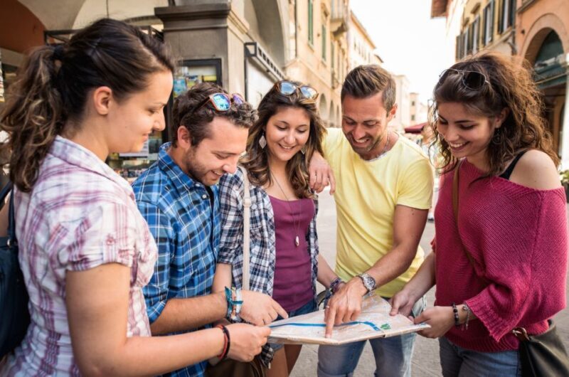 Krakow: Pieskowa Skala Castle Private Guided Tour - Key Points