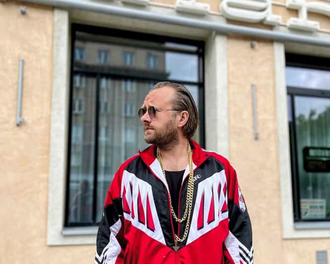 Krakow: Private Old Town Comedy Walk with a Crazy Guide - What Makes This Tour Stand Out