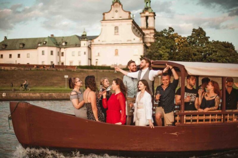 Krakow: Private Traditional Gondola Cruise - Authentic and Well-Reviewed