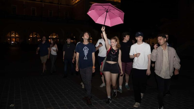 Krakow: Pub Crawl 1H Open Bar, VIP Entry & Welcome Shots - Authentic Voices from Past Participants