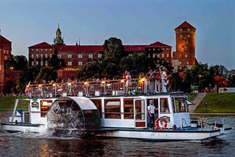 Krakow: Sightseeing Cruise by Vistula River - The Experience: Comfort, Guides, and Extras