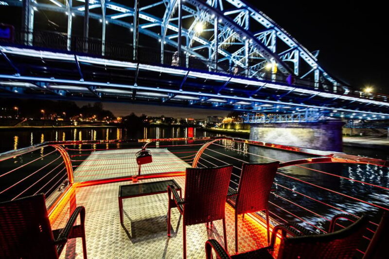 Krakow: Sightseeing Cruise on Vistula River with Audio Guide - The Value for Money