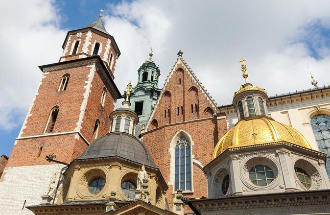 Krakow Skip The Line Wawel Castle and Cathedral Private Tour - Key Points